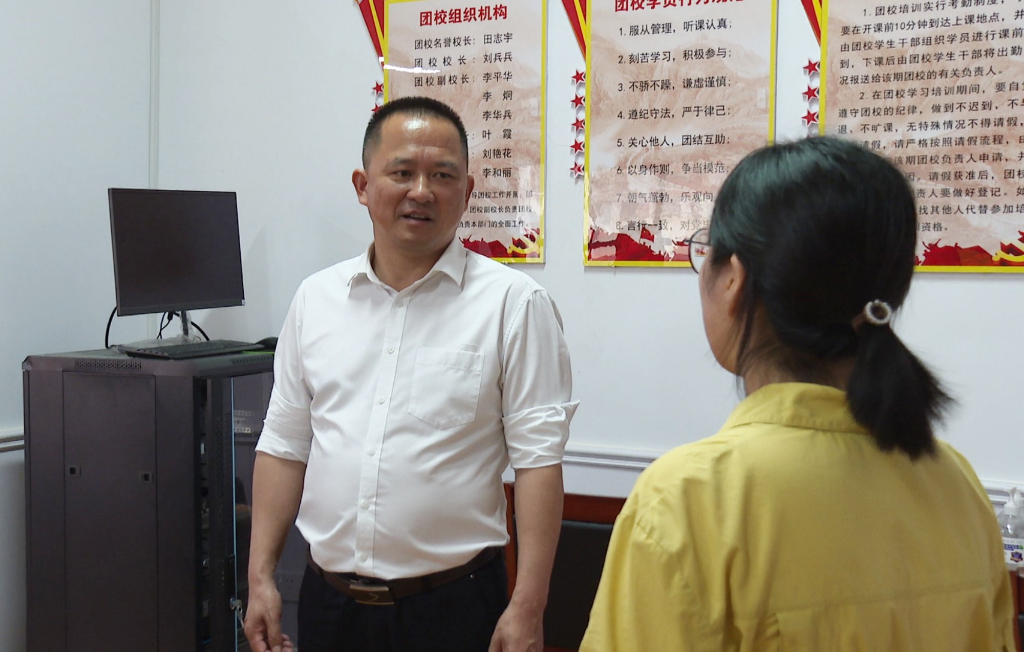 易兴建教育督查005_副本.jpg