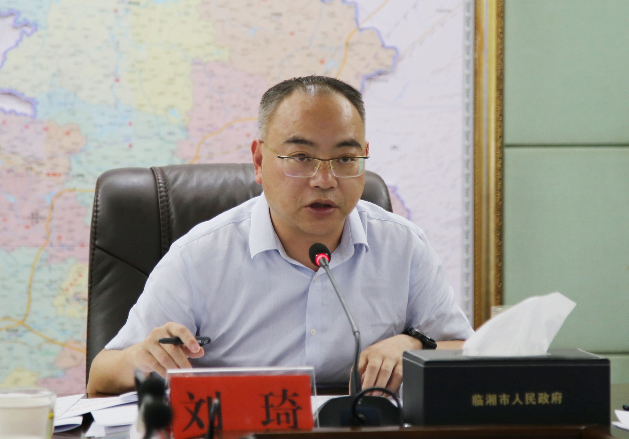 7.3市长，镇长、主任座谈会2_副本.jpg