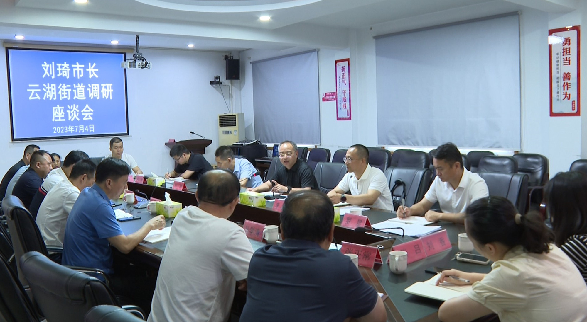 刘琦云湖011_副本.jpg