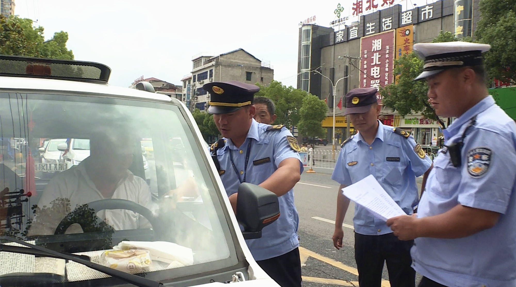 打击非法营运车辆专项005_副本.jpg