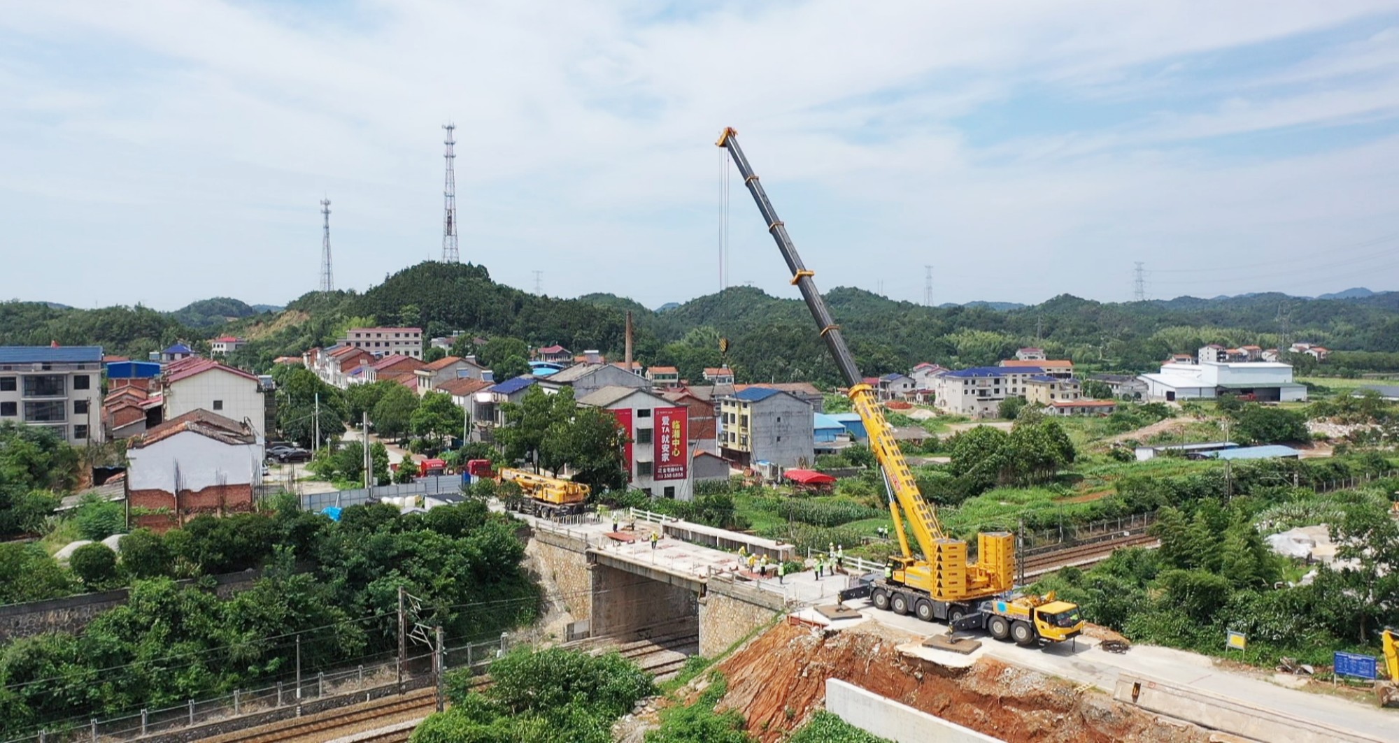 跨铁路桥拆除001_副本.jpg