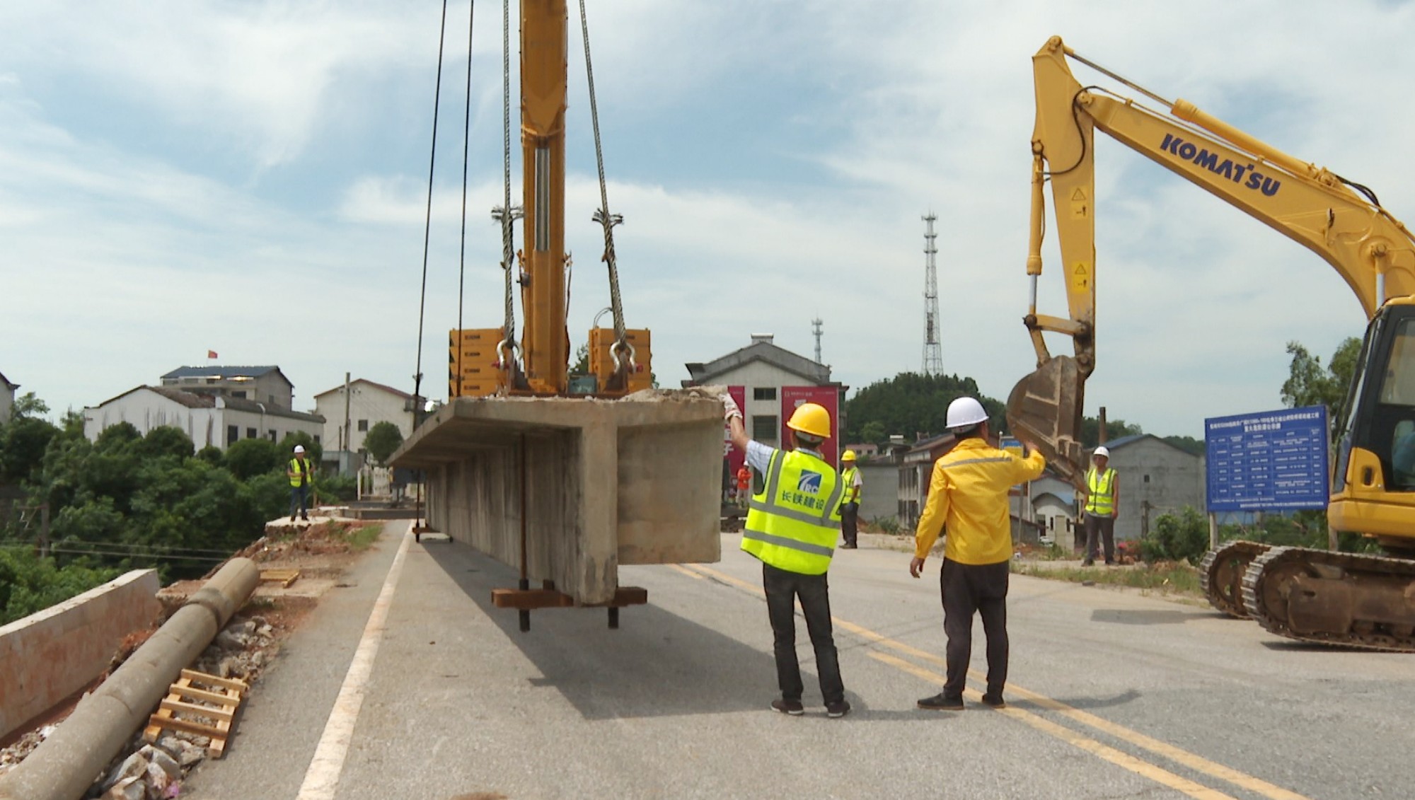 跨铁路桥拆除002_副本.jpg