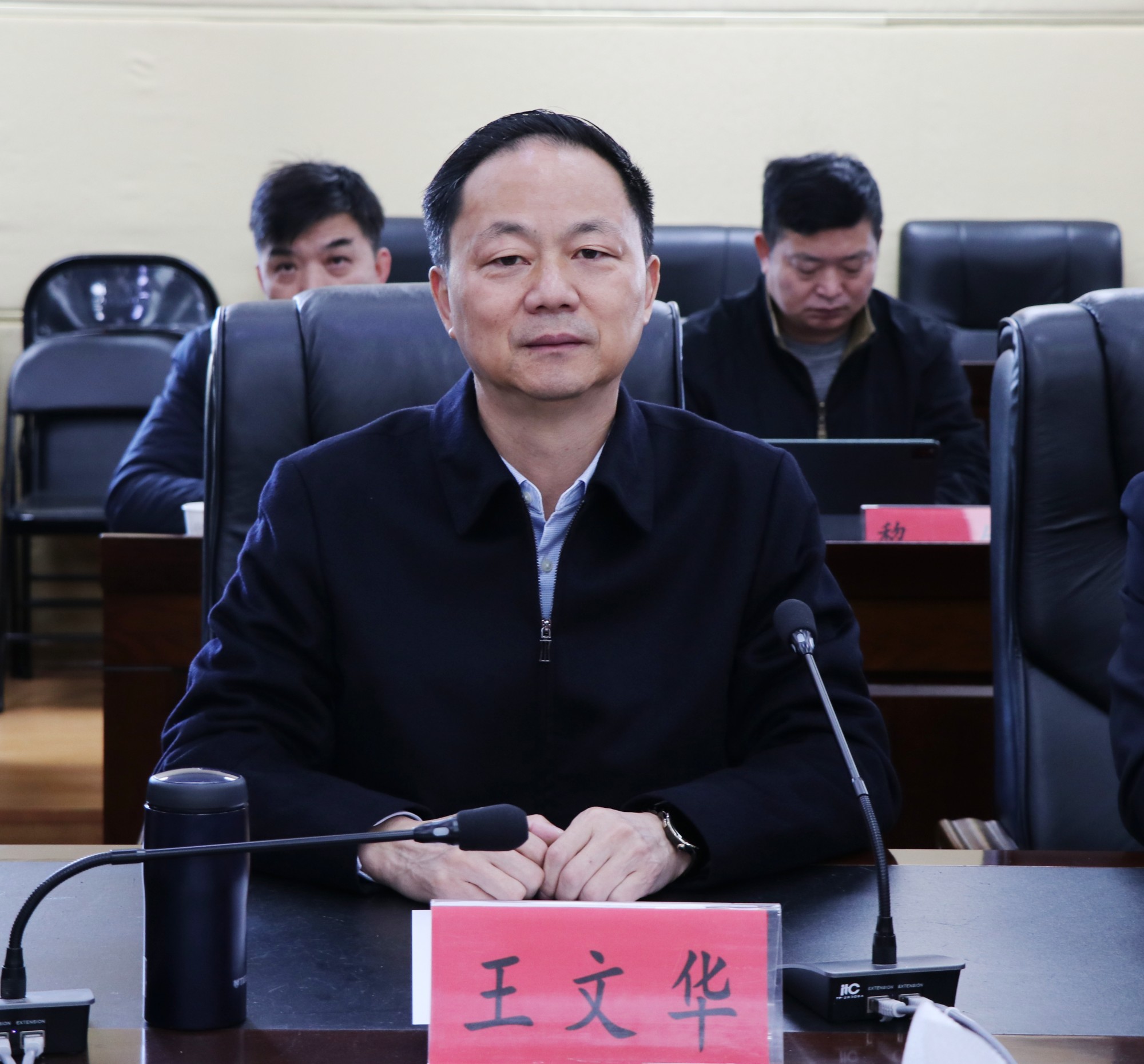 书记签约.jpg1.jpg