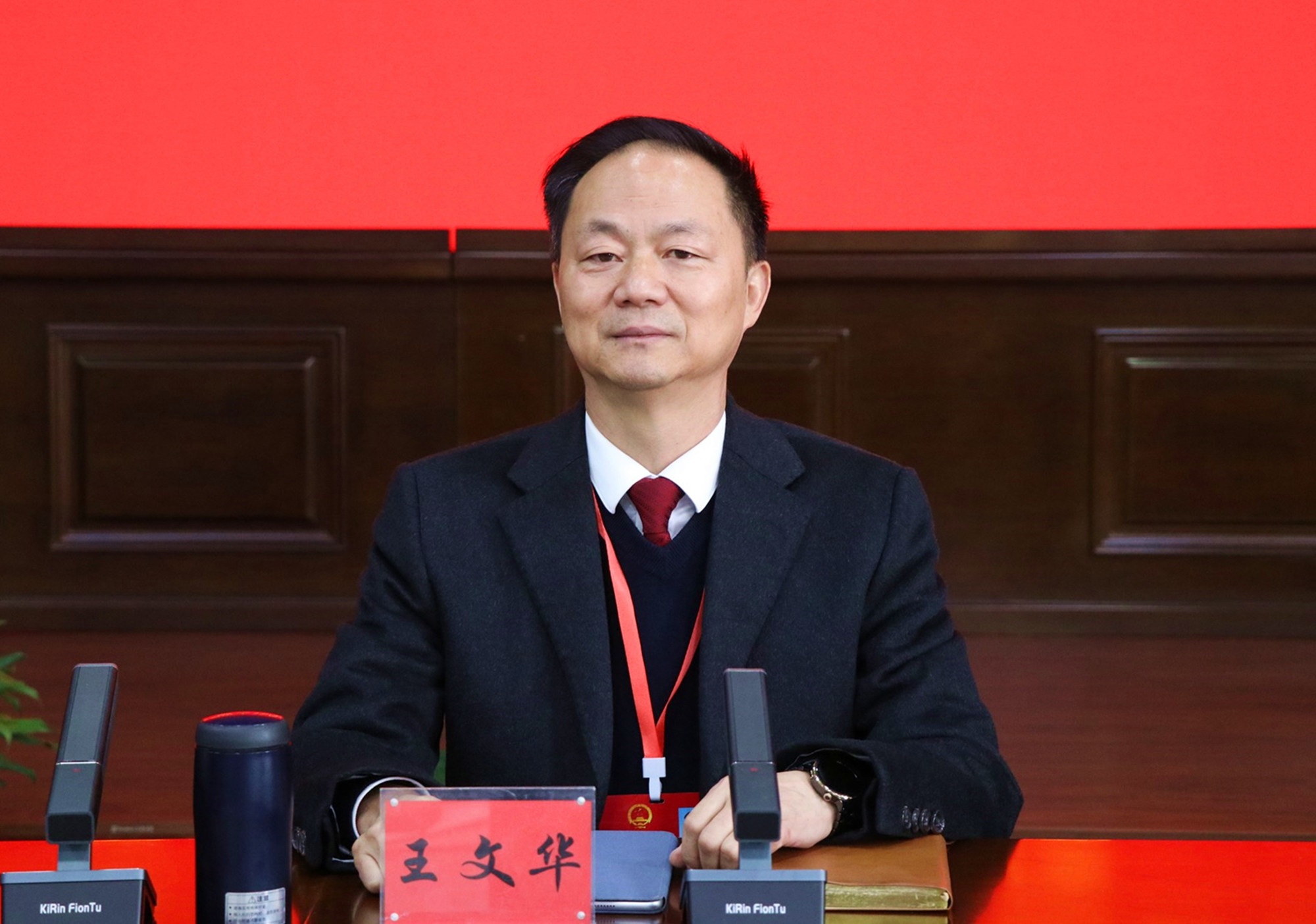 12.21书记市长 临湘市十八届人大三次会议分团讨论1_副本.jpg