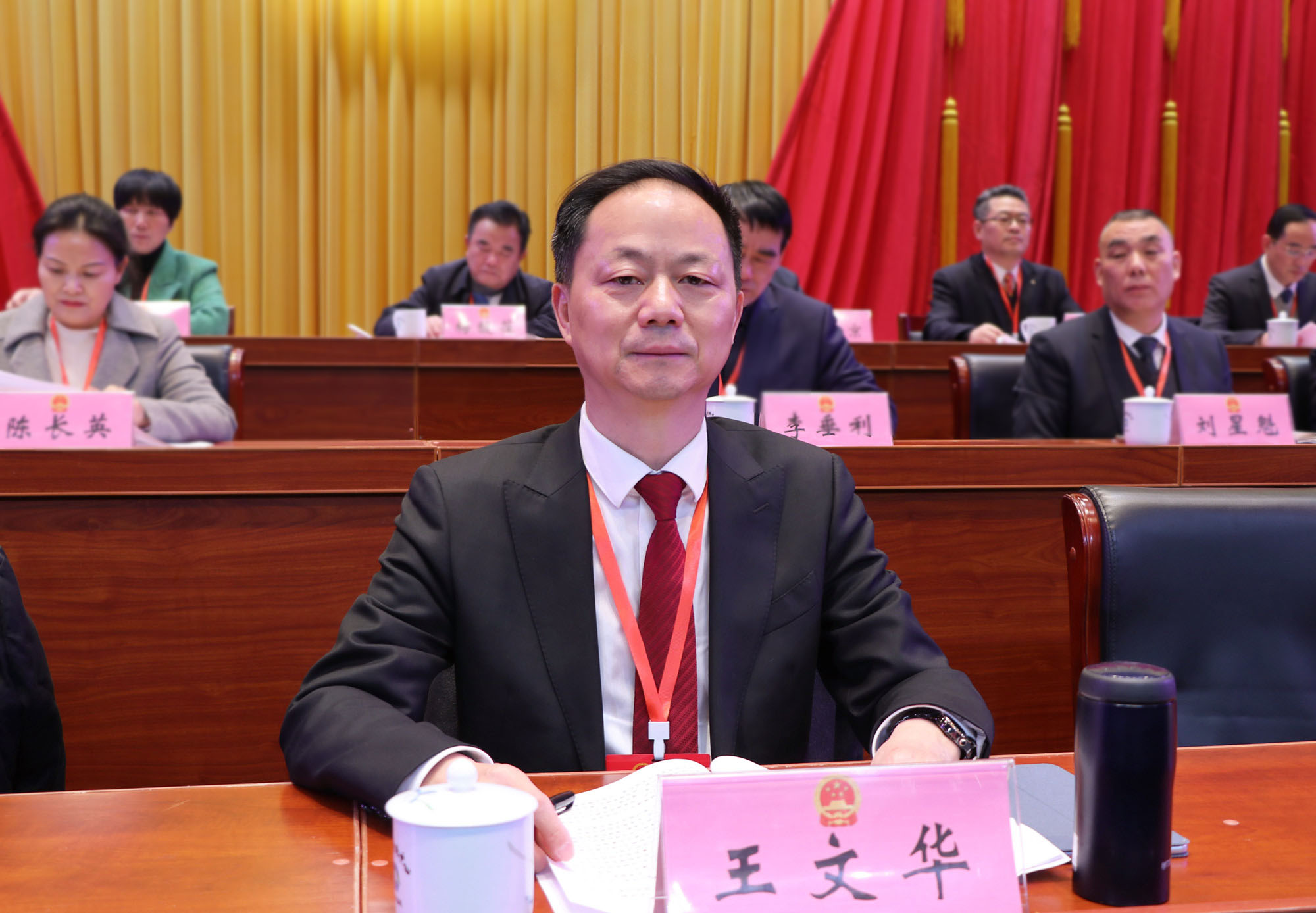 12.21书记 临湘市第十八届人民代表大会第三次会议第二次全体会议1_副本-1.jpg