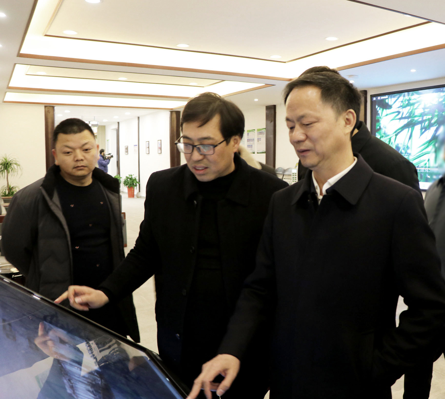 12.26书记调研五尖山2_副本-13.jpg