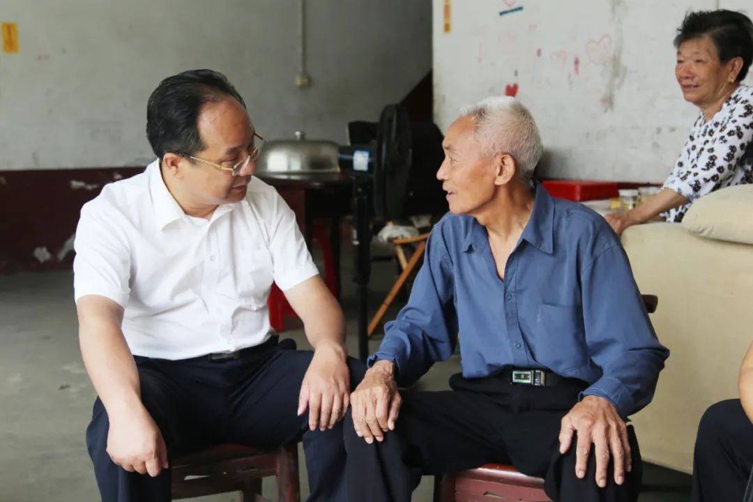 陈文雄.jpg